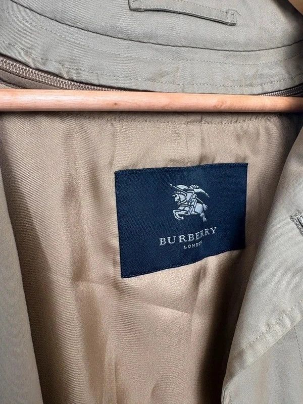 Burberry Vintage Iridescent Cotton Gabardine Nova Check Lined Trench Coat imagen 7