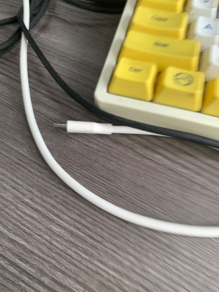 White Cable image 1