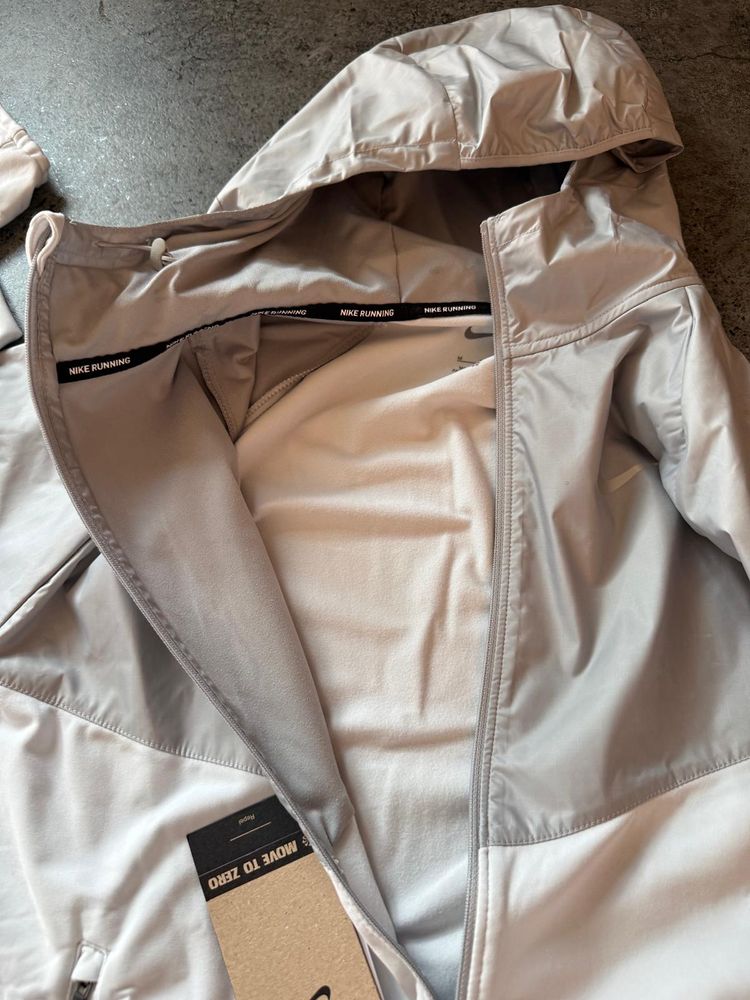 Nike Running Hooded Jacket image 8