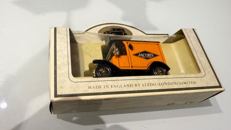 Die-Cast Model Van image 1