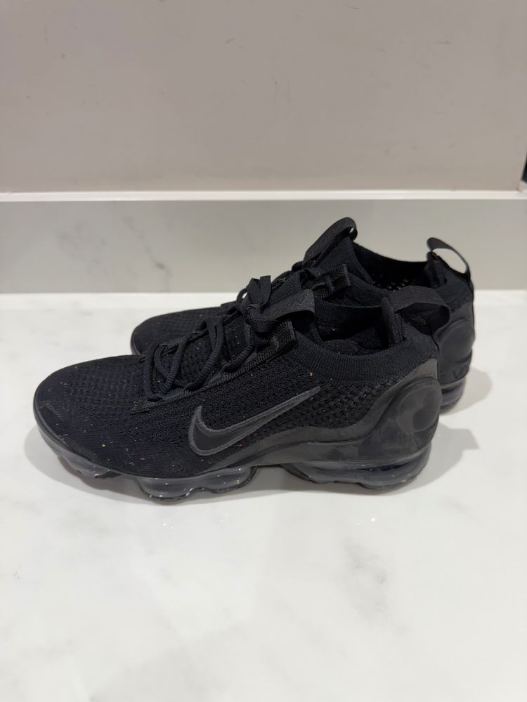 Nike Nike Black Sneakers product image
