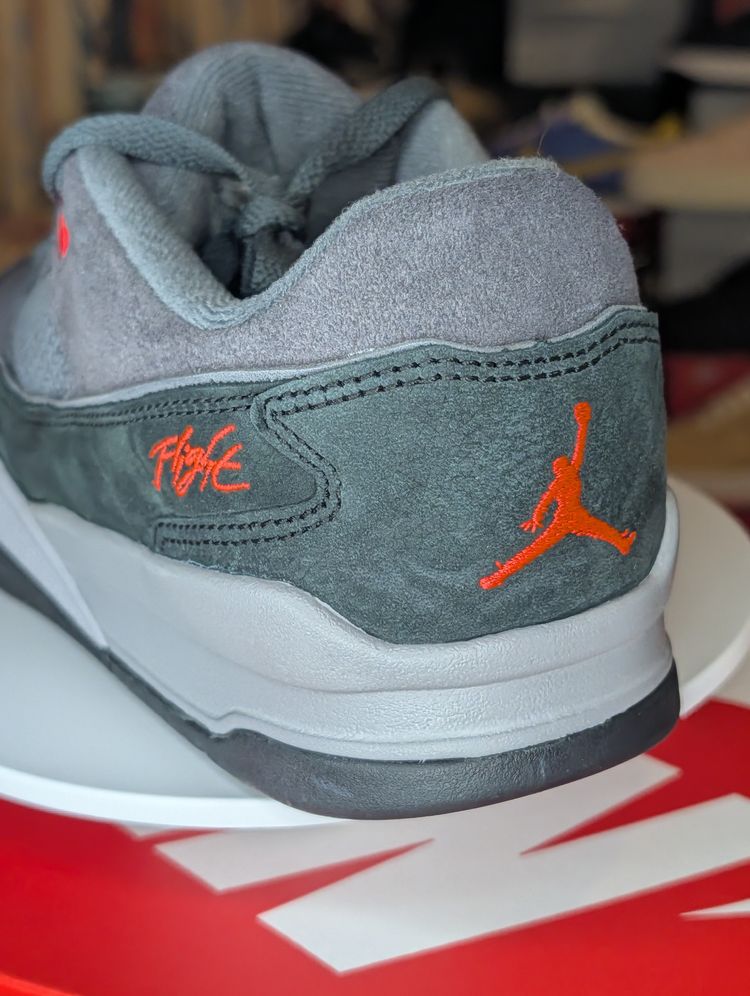 Jordan Flight court- dark grey