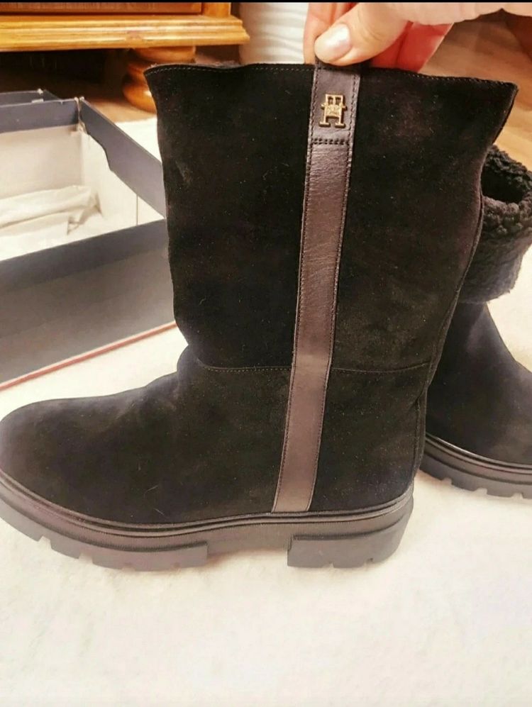 Botki śniegowce damskie zamszowe Tommy Hilfiger r .40 image 2