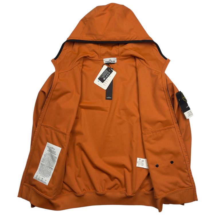 S/S 23 Stone Island Light Soft Shell-R Jacket with e-dye Technology - Orange imagen 3