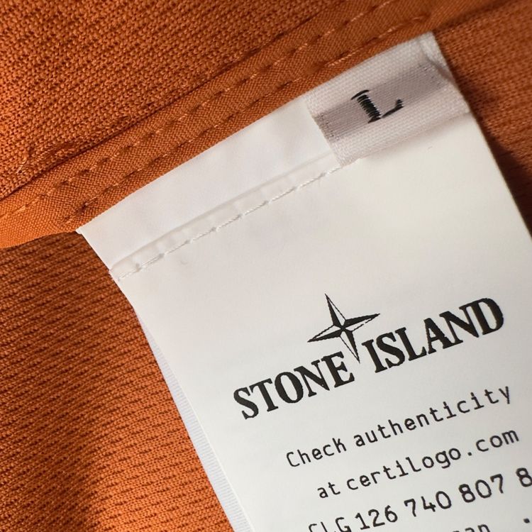 S/S 23 Stone Island Light Soft Shell-R Jacket with e-dye Technology - Orange imagen 2