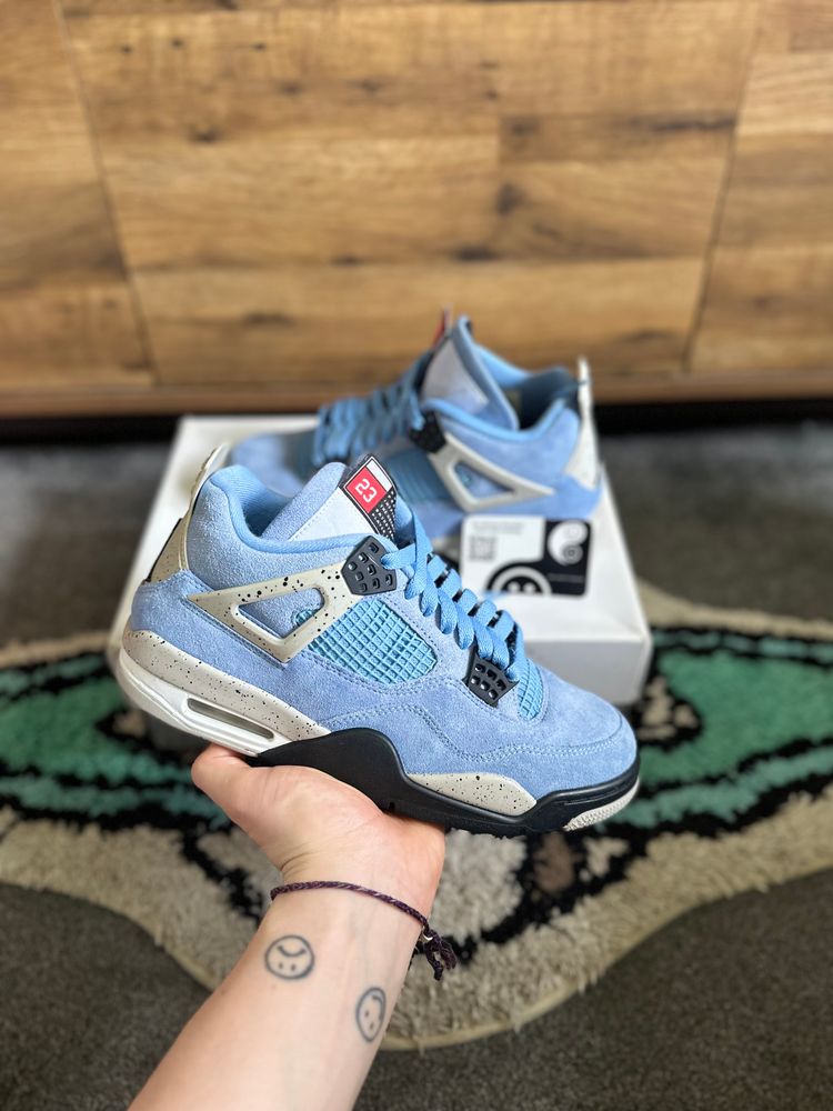 Nike Air Jordan 4 “University Blue” U.K. 7