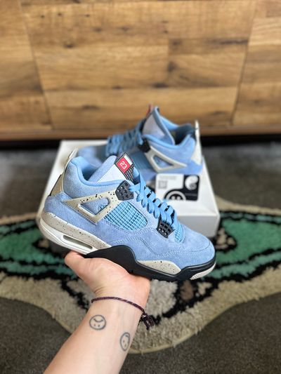 Nike Air Jordan 4 “University Blue” U.K. 7