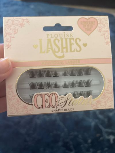 P Louise Lashes Ceo Status False Lashes