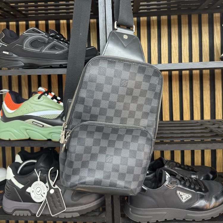 Louis Vuitton Avenue Sling 