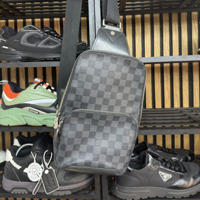Louis Vuitton Avenue Sling