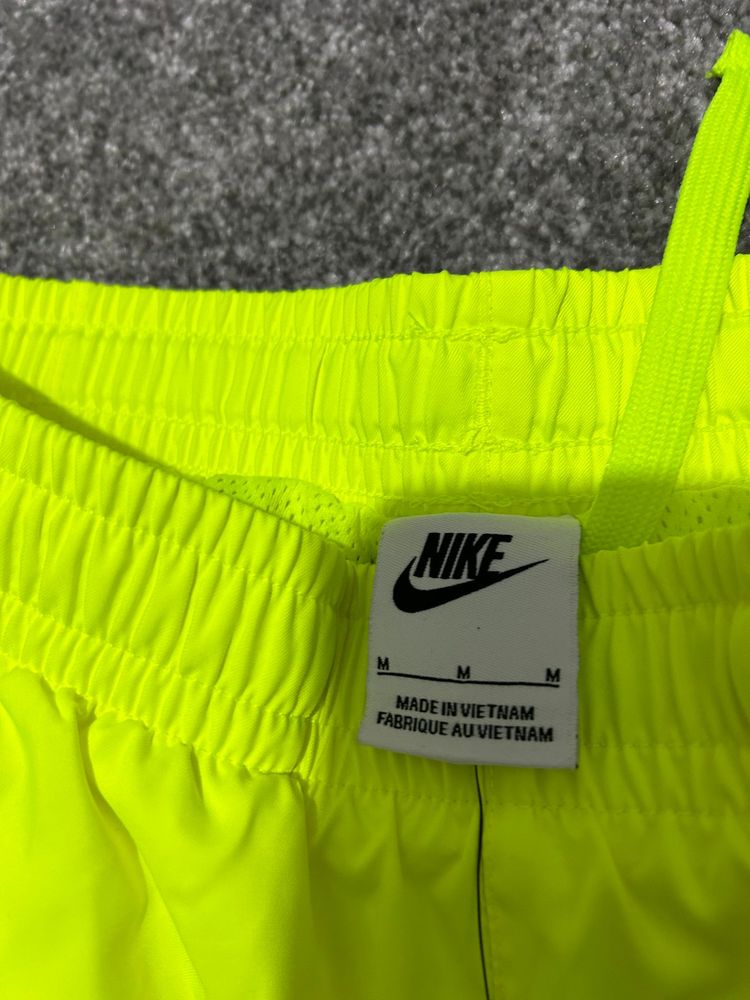 Nike men's medium bolt swoosh shorts image 2