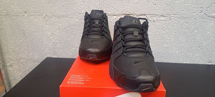 Nike Shox NZ UK 7.5 EUR 42 Triple Black Brand New Box No Lid image 2