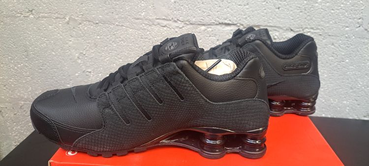 Nike Shox NZ UK 7.5 EUR 42 Triple Black Brand New Box No Lid image 3