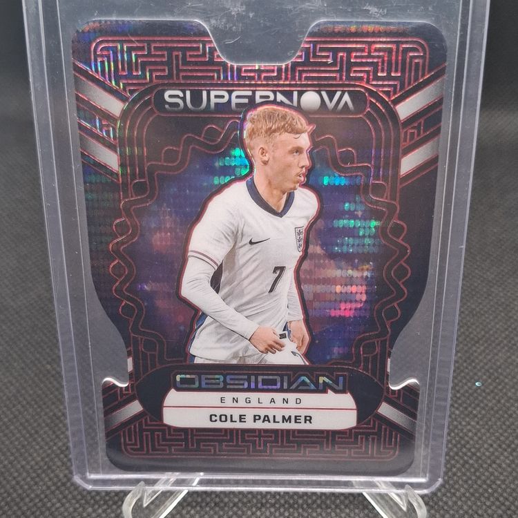 Supernova Obsidian England Football Trading Card