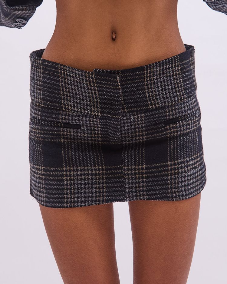 alma skort image 8