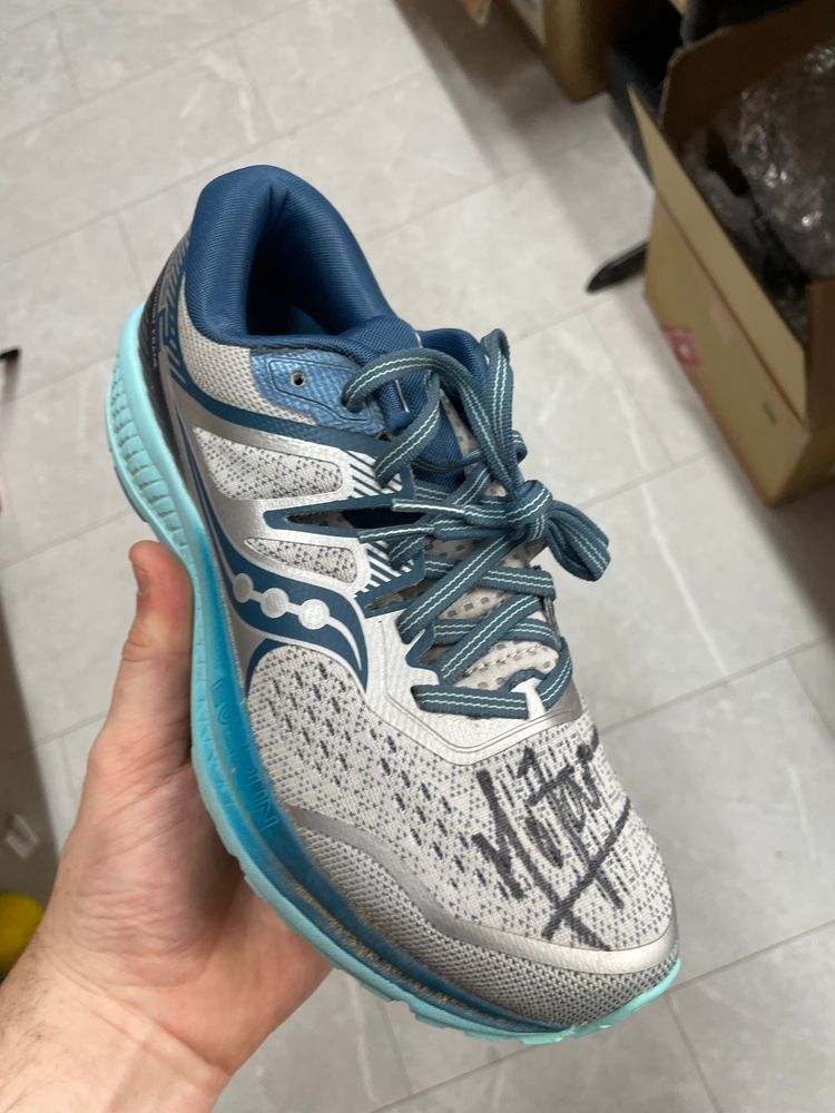 running shoe signed by sir mo farah 