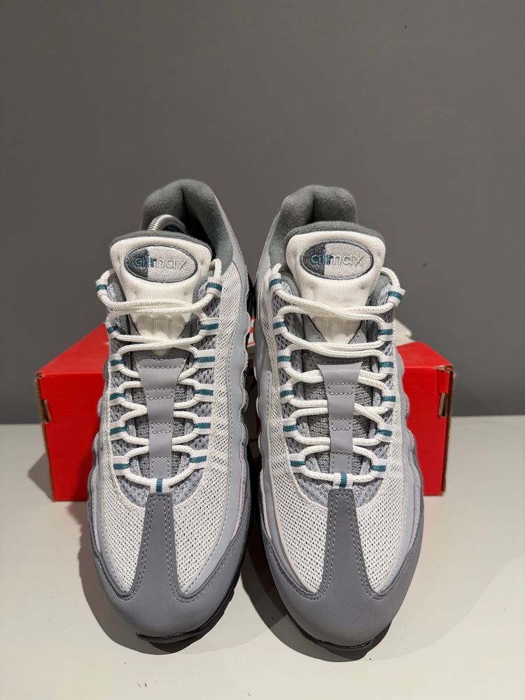 Nike Air Max 95 OG Big Bubble Cool Grey Silver UK 7.5 obraz 3