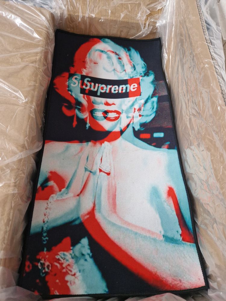 Supreme Graphic Mats