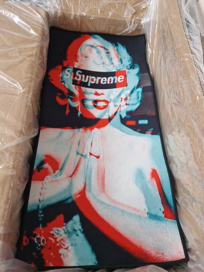 Supreme Graphic Mats