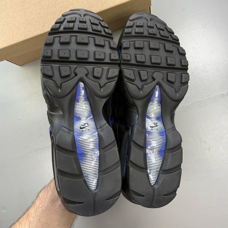 Immagine di Nike Air Max 95 Size UK 9 Persian Violet Black White Men's Trainers 749766-501 3
