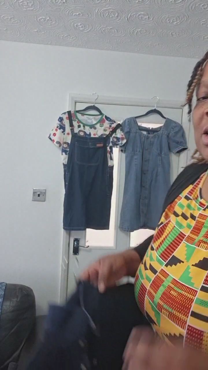 3 Bundle Of Size 8 Denim Dresses  imagen 1
