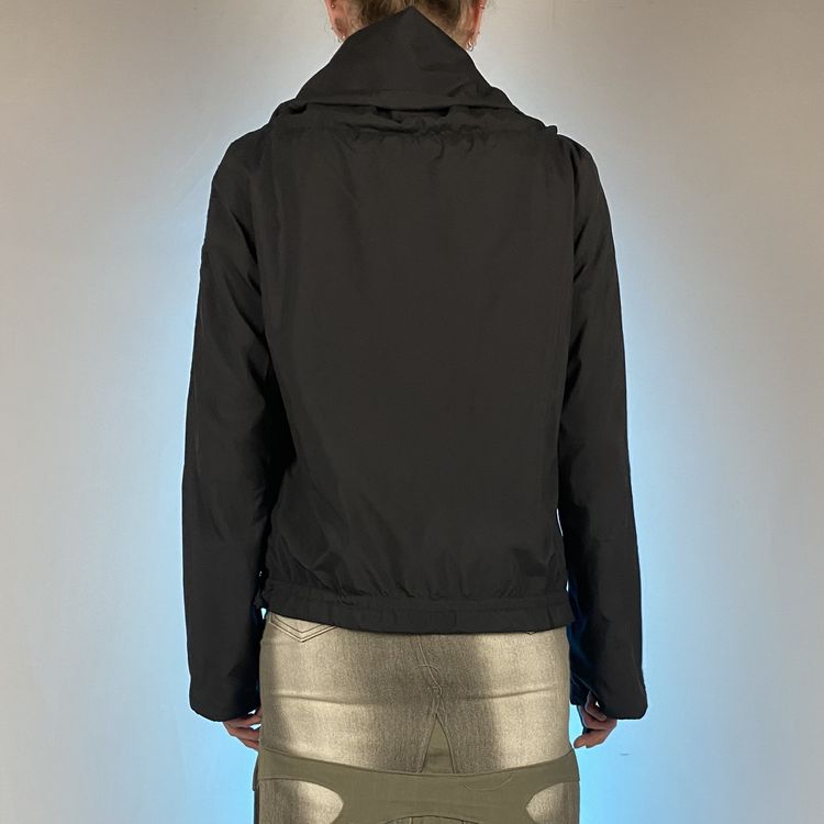 black puffer pullover