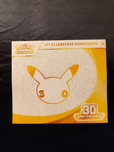 Pokémon 30Th Anniversary Elite Trainer Set
