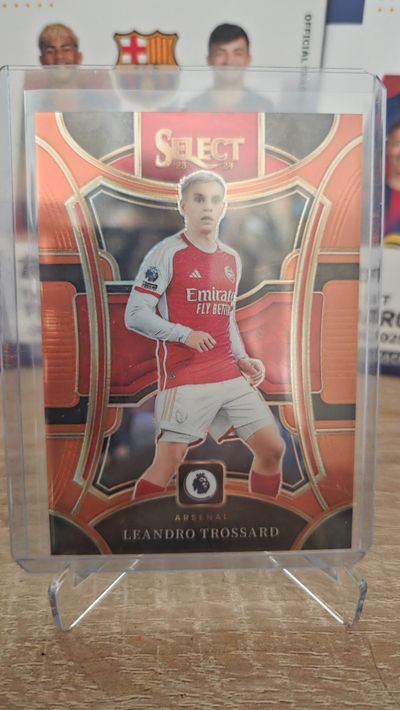 Select Arsenal Leandro Trossard Football Trading Card
