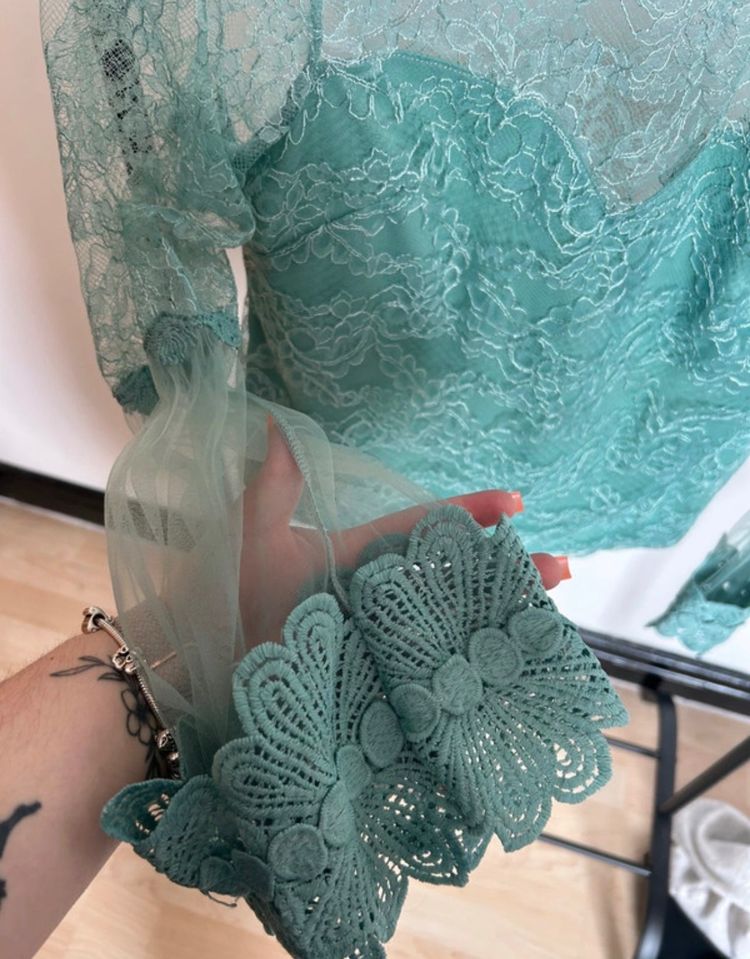 Girl On Film Green Lace Long Sleeve Top obraz 4