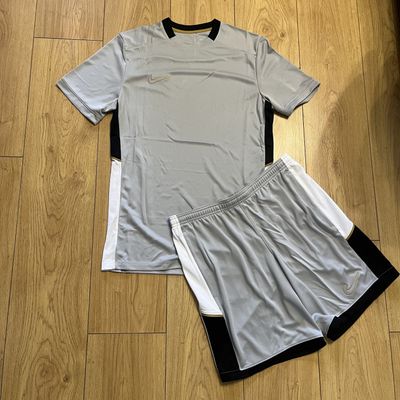 BNWT Nike Academy Dri Fit T-Shirt Top & Shorts 2 Piece Set, Light Smoke Grey
