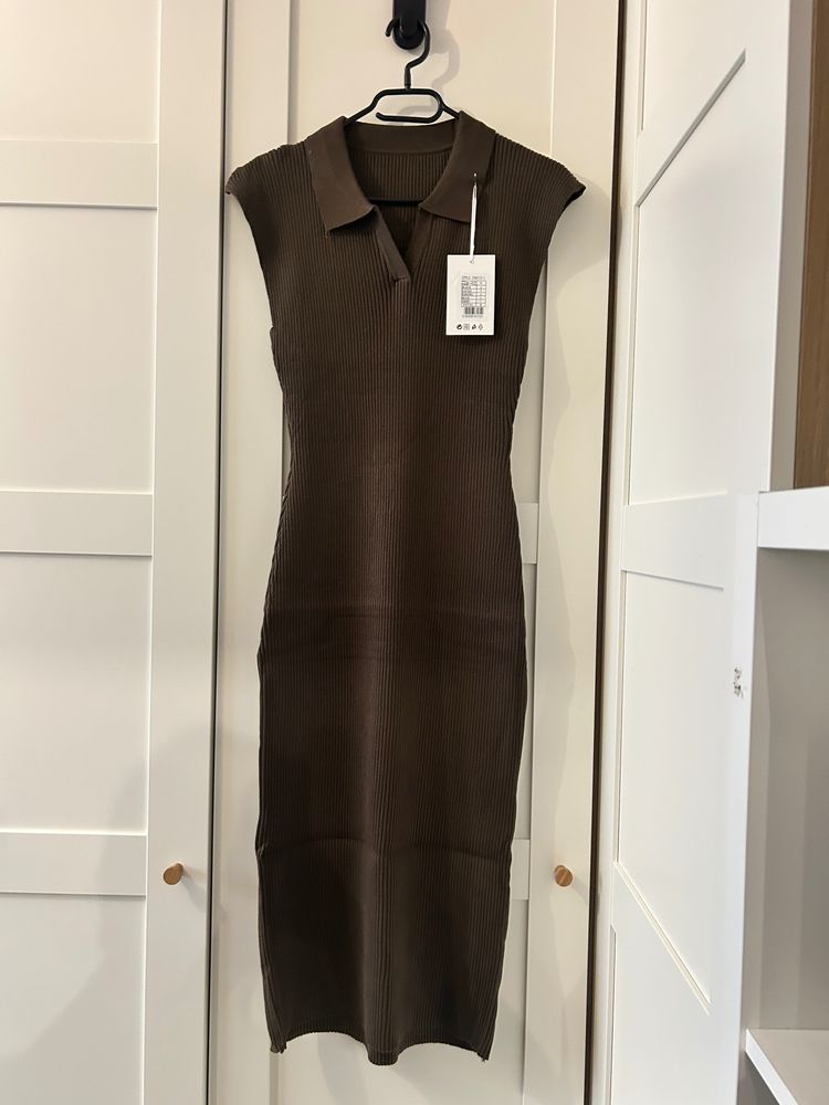 Immagine di Brown Ribbed Sleeveless Midi Dress With Collar 5