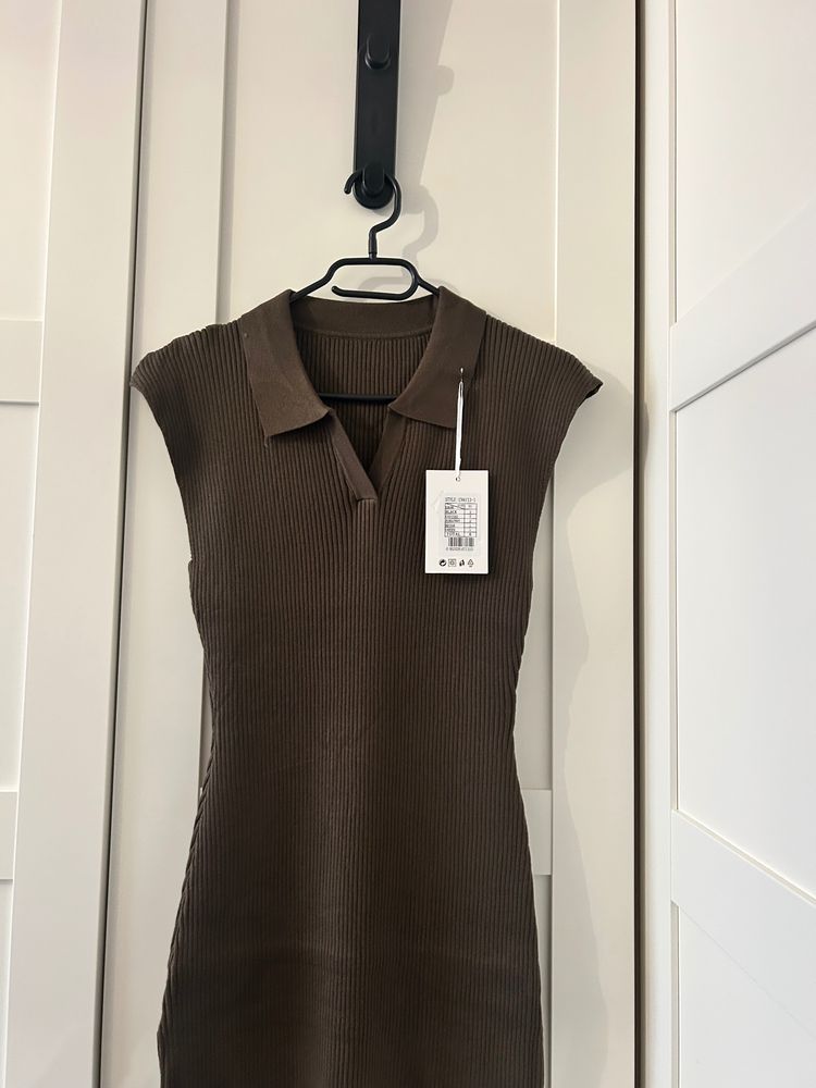 Immagine di Brown Ribbed Sleeveless Midi Dress With Collar 3