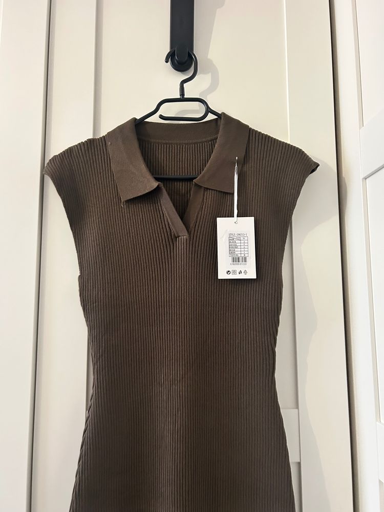 Immagine di Brown Ribbed Sleeveless Midi Dress With Collar 2