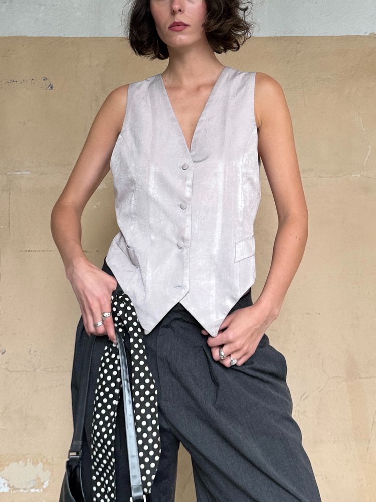 Other light grey sleeveless buttoned vest product image