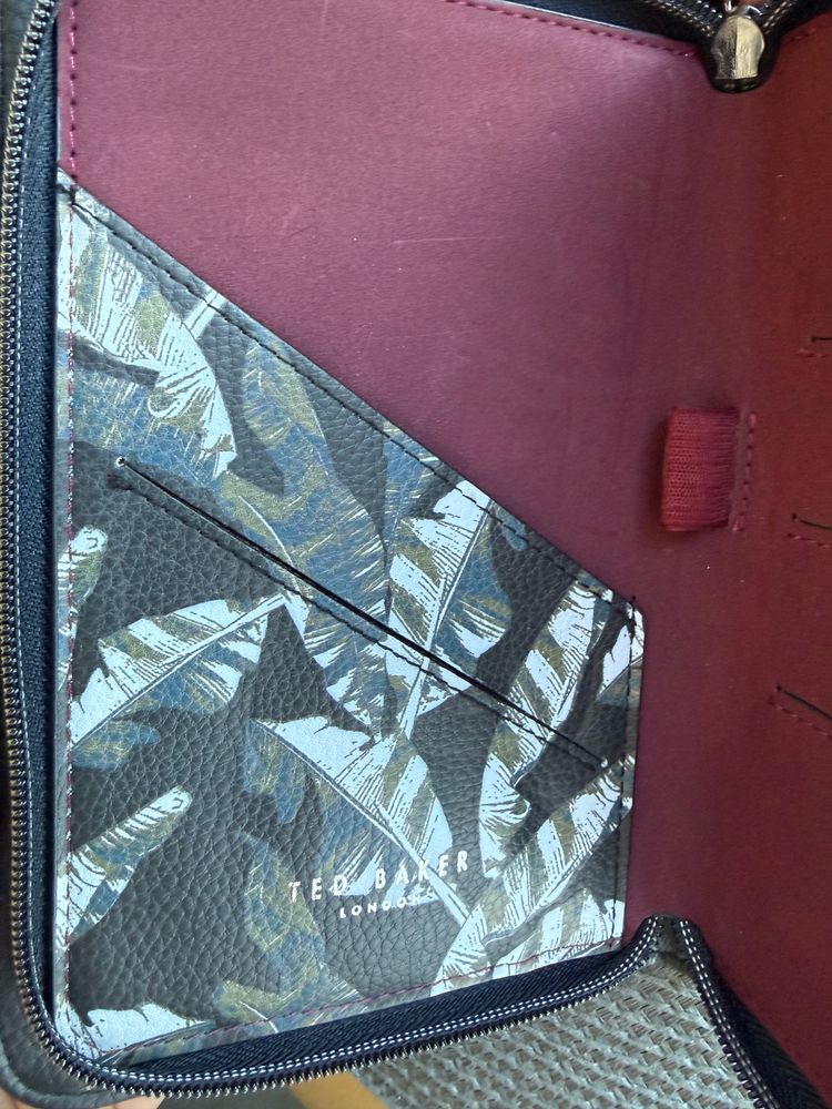 Ted Baker Travel Organiser 6