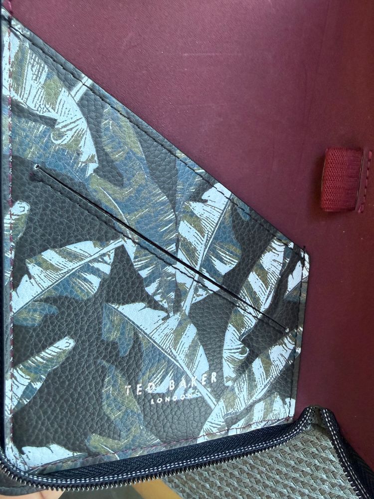 Ted Baker Travel Organiser 8