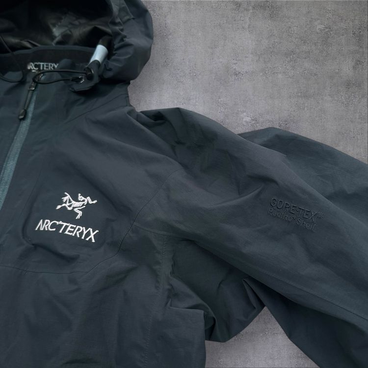 Immagine di Arc’teryx Womens Goretex Jacket Medium RRP £350 3