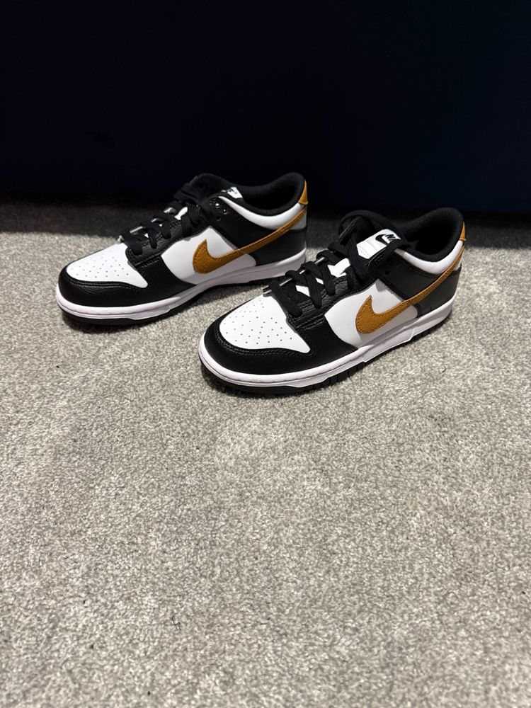 Nike dunk low GS 