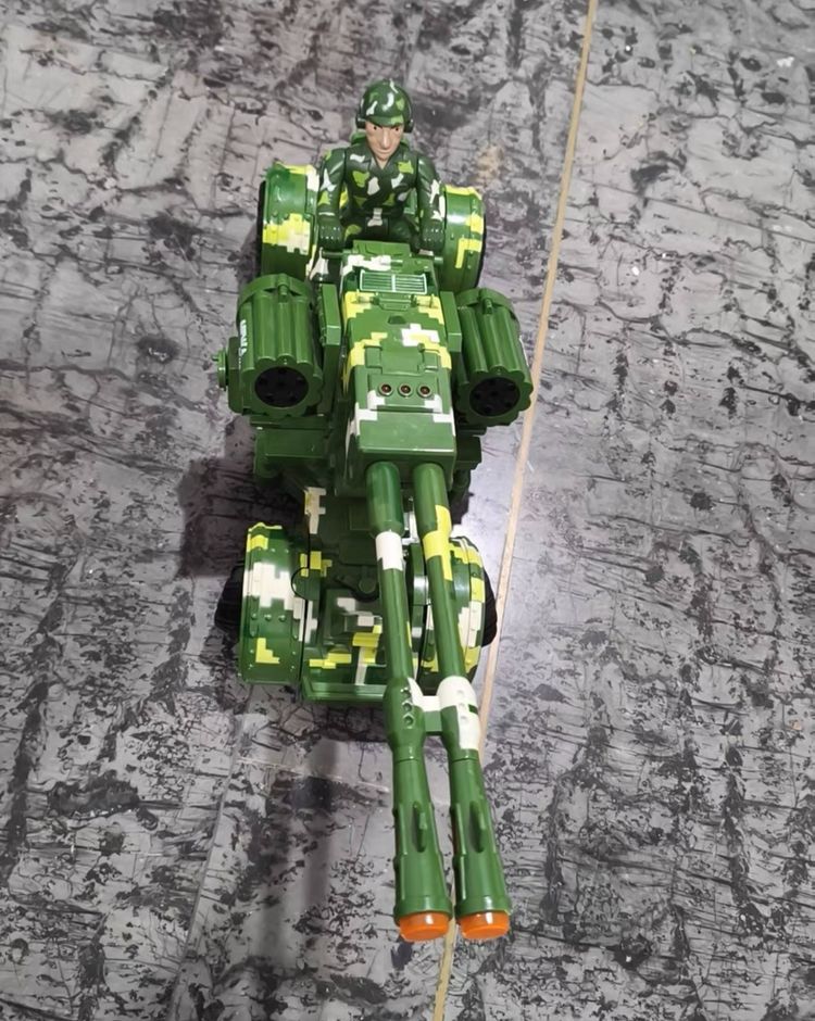Other Green Camouflage Toy Tank With Soldier Figure product image