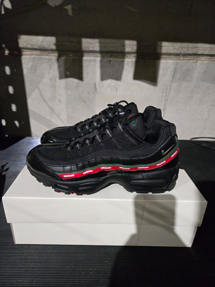 A-999560 Nike AM95 SP Undefeated Black New In Box