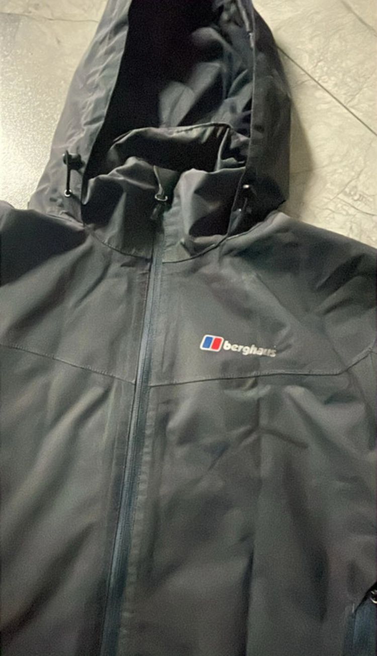 Berghaus Black Hooded Jacket image 2