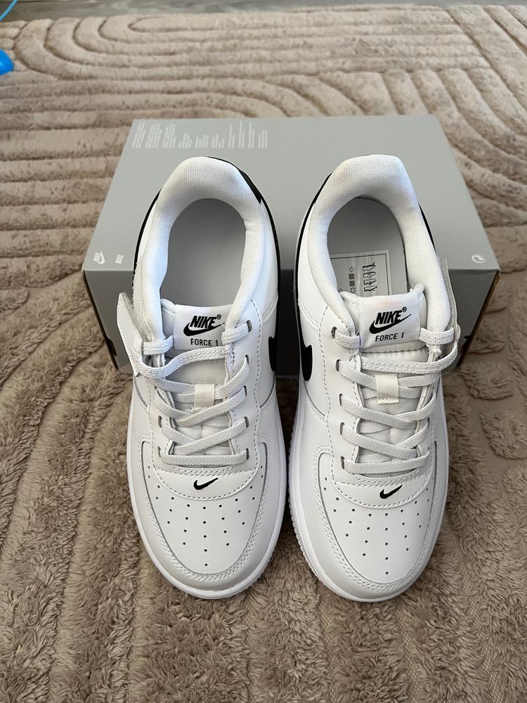Nike Force 1 Low Sneakers 3