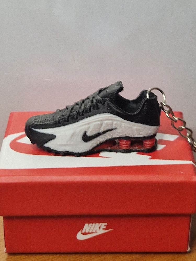 Nike Air Max Shox Sneaker Keychain image 2