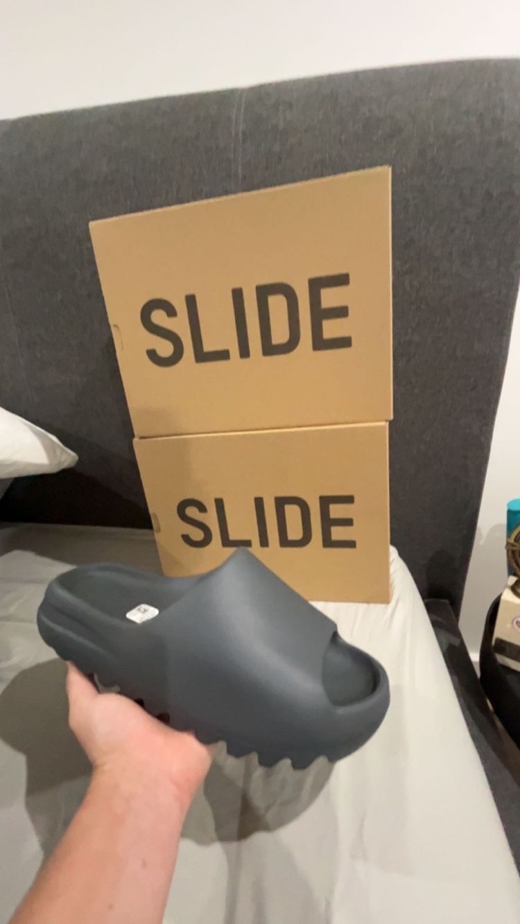 Slate grey Yeezys slides  image 1