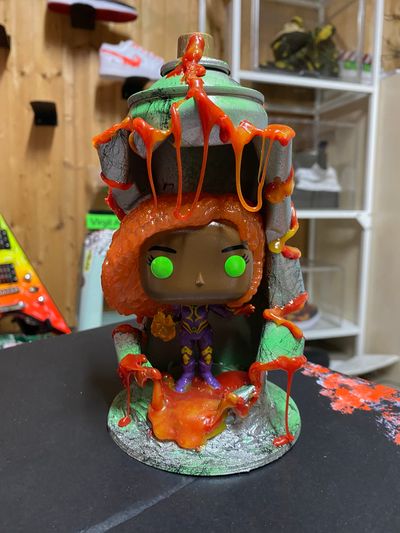 Funkopop spray Starfire serie TV Titans