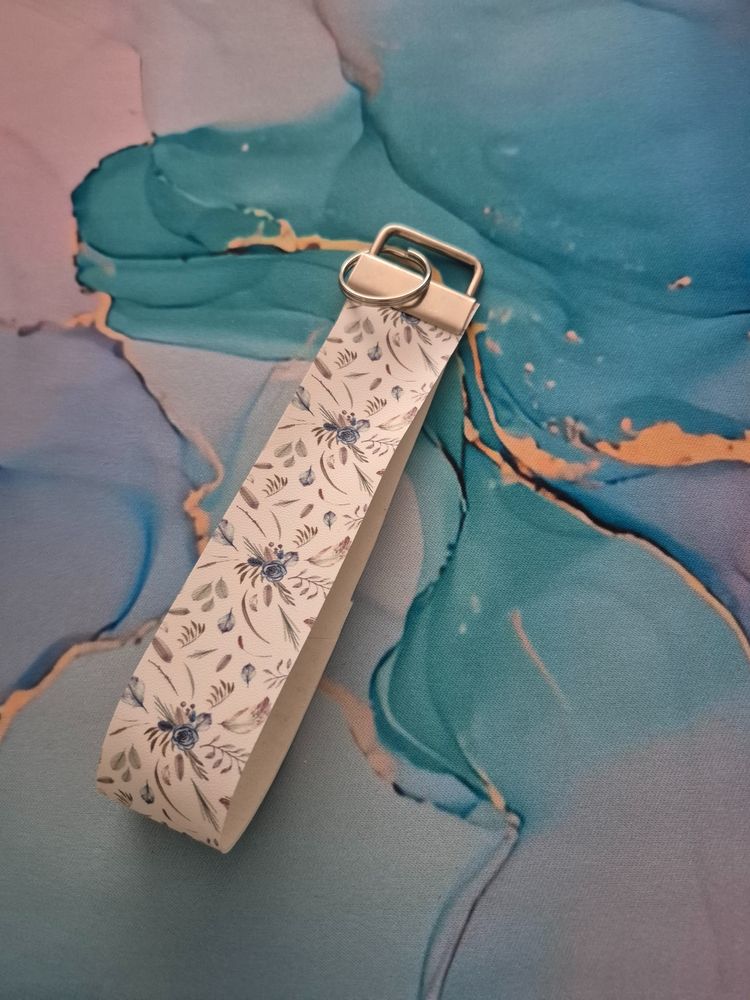 Unknown Floral Patterned Fabric Belt with Metal Buckle product image