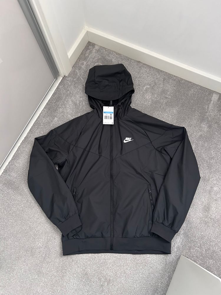 Nike Sportswear Hooded Windbreaker Black Size Medium 