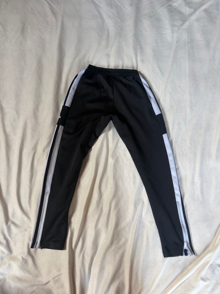 Dziecięce Spodnie sportowe Adidas  4