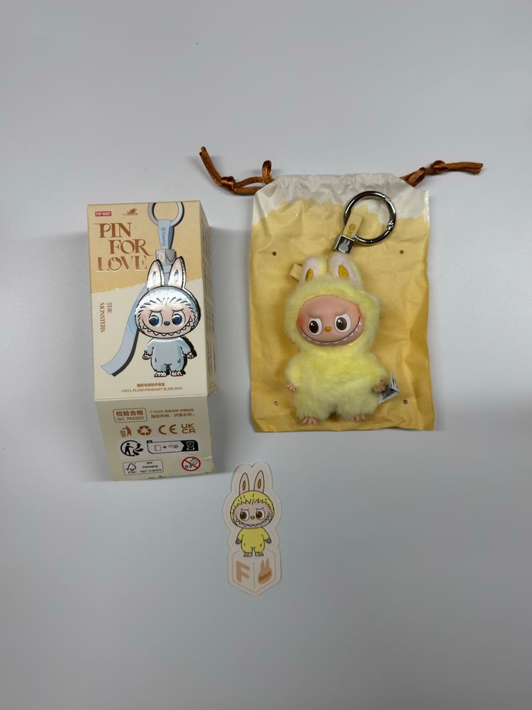 Labubu Pin For Love (F)