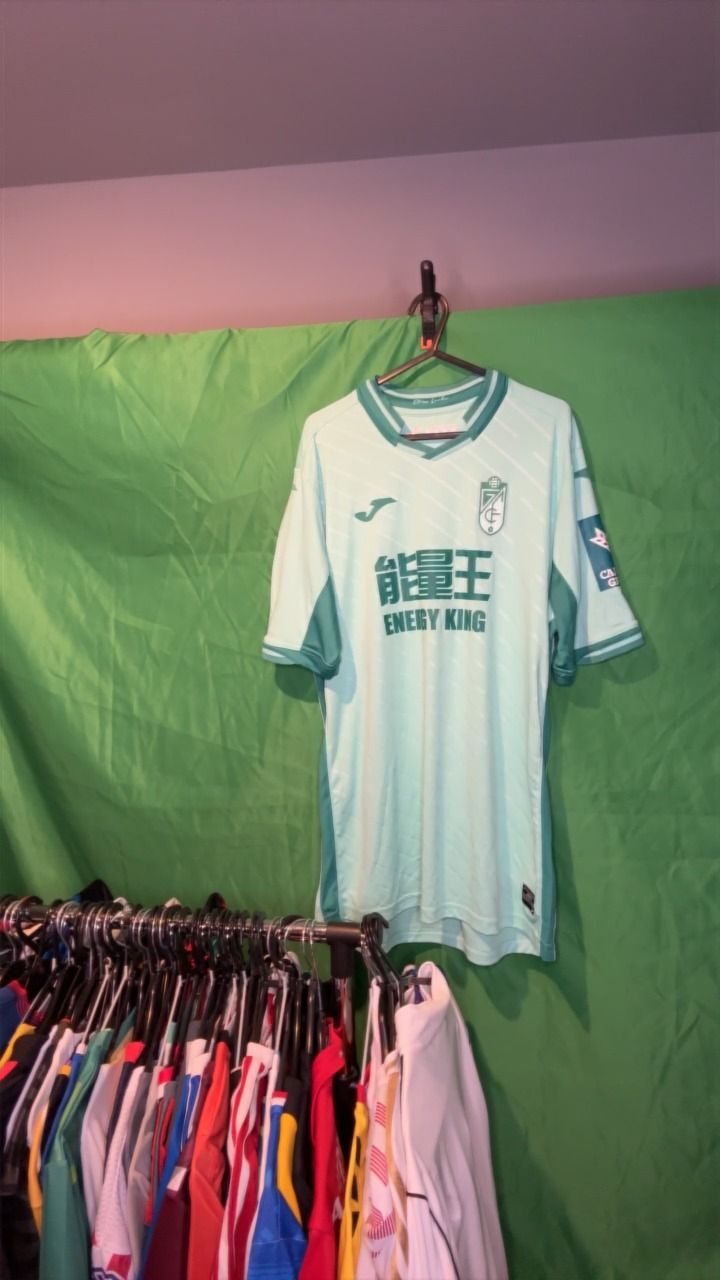 Other Granada Third (XL) 2017 product image